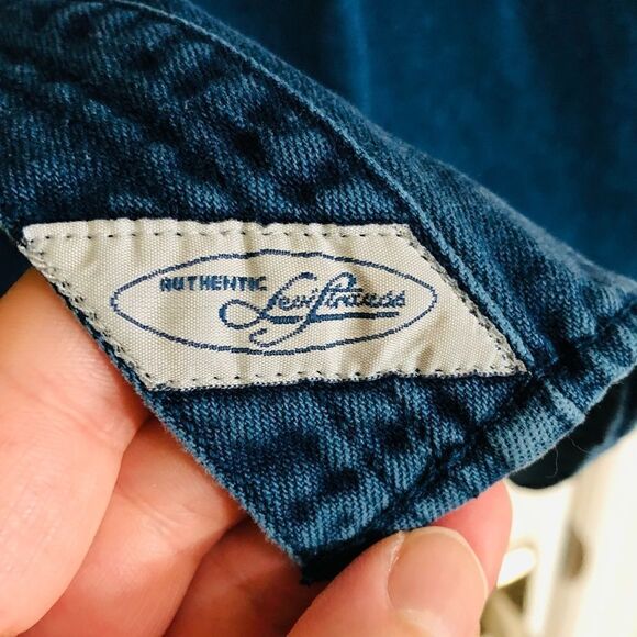 Vintage Levi's Denim Button Down Shirt - Picture 6 of 15